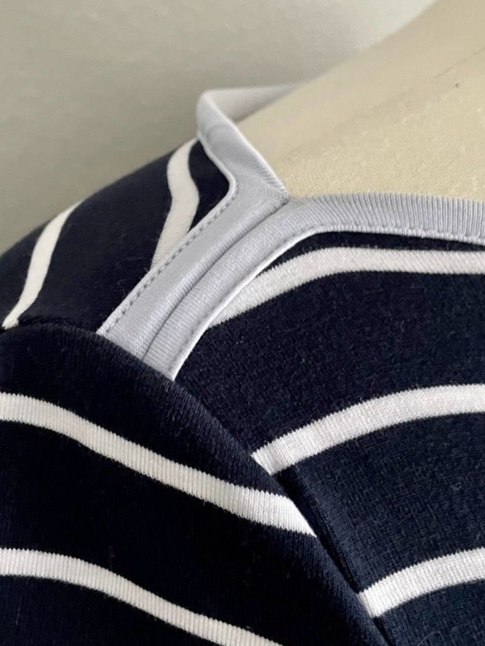 Lauren Ralph Medium White Navy Light Blue Striped Short Sleeve Boatneck coastal - Picture 3 of 11